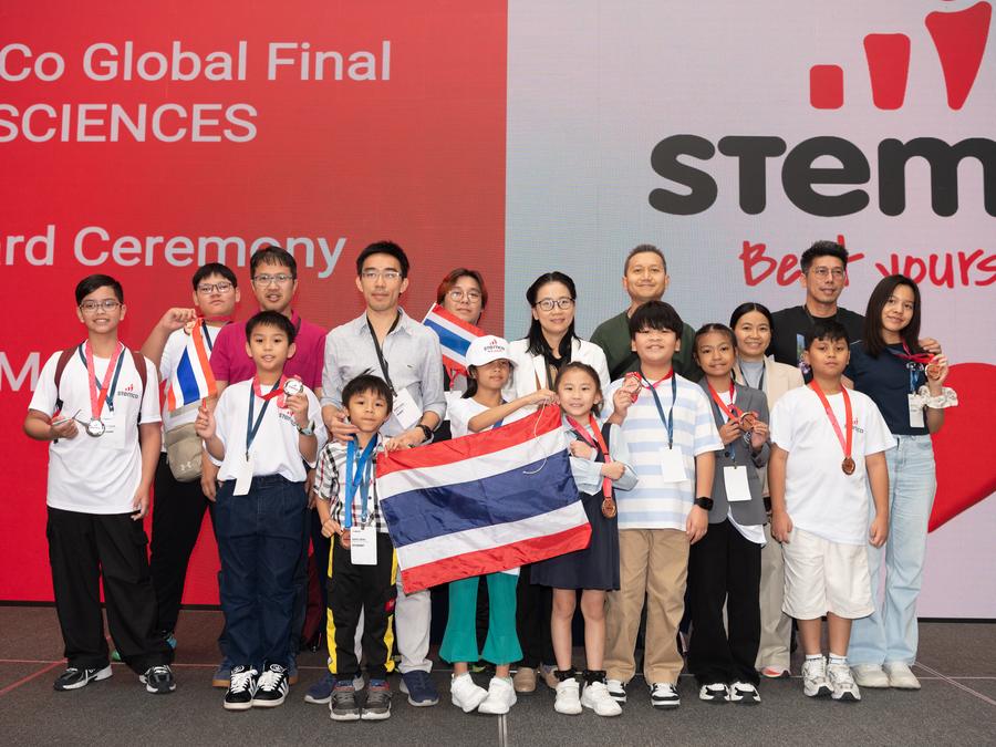 Award Ceremony · Absolute champions